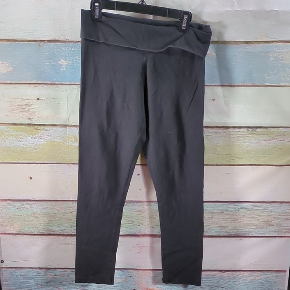 Black High-Waisted Leggings - Picture 1 of 4